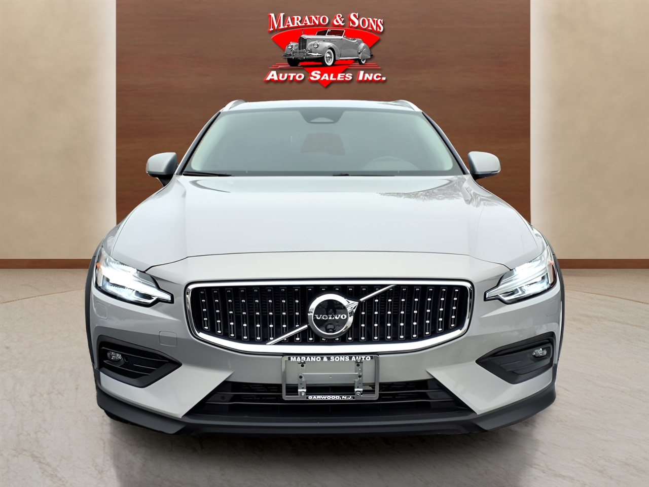 Volvo V60 Cross Country B5 AWD Plus 2025