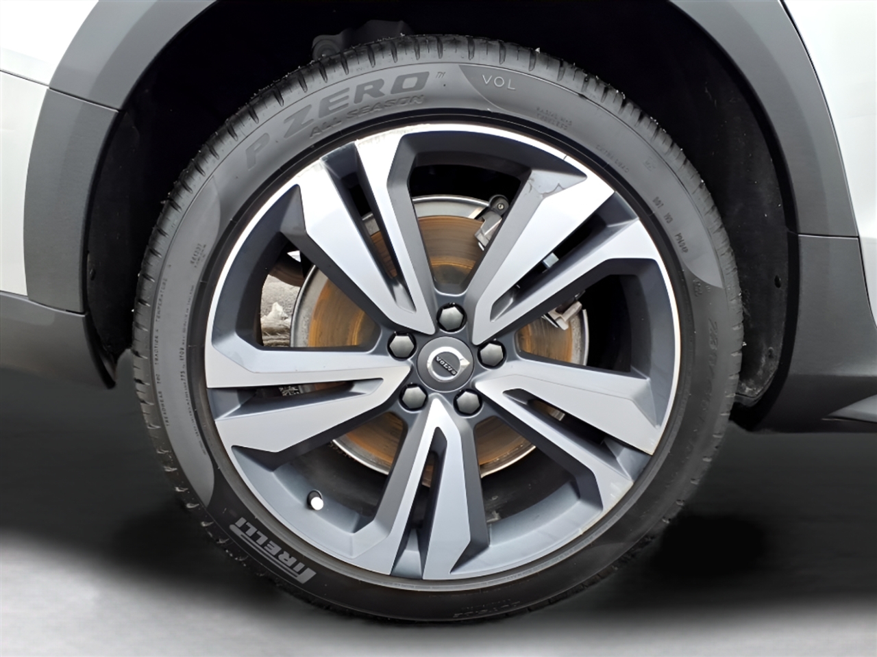 Volvo V60 Cross Country B5 AWD Plus 2025