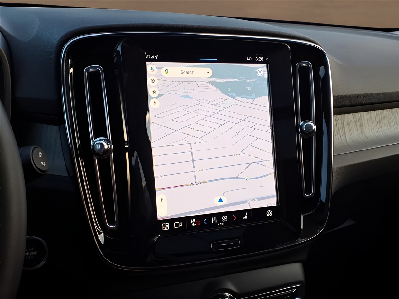 Volvo XC40 B5 AWD Plus Bright Theme 2025