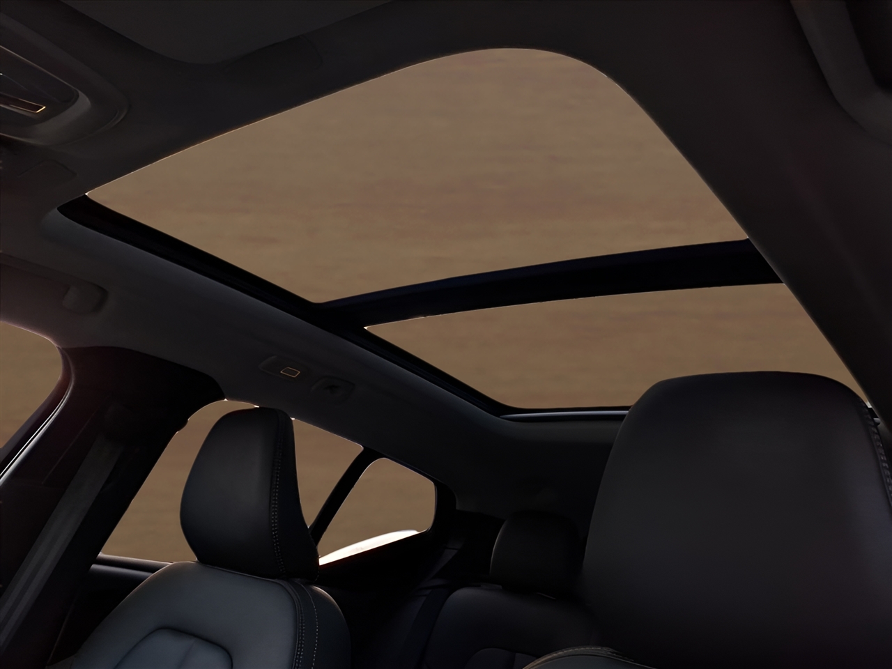 Volvo XC40 B5 AWD Plus Bright Theme 2025