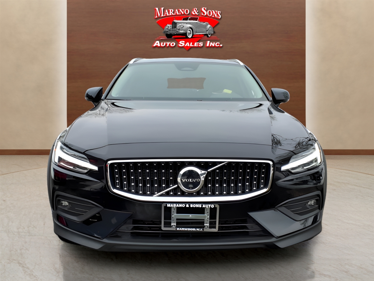 Volvo V60 Cross Country B5 AWD Plus 2025