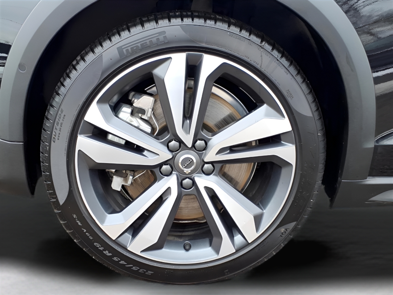 Volvo V60 Cross Country B5 AWD Plus 2025