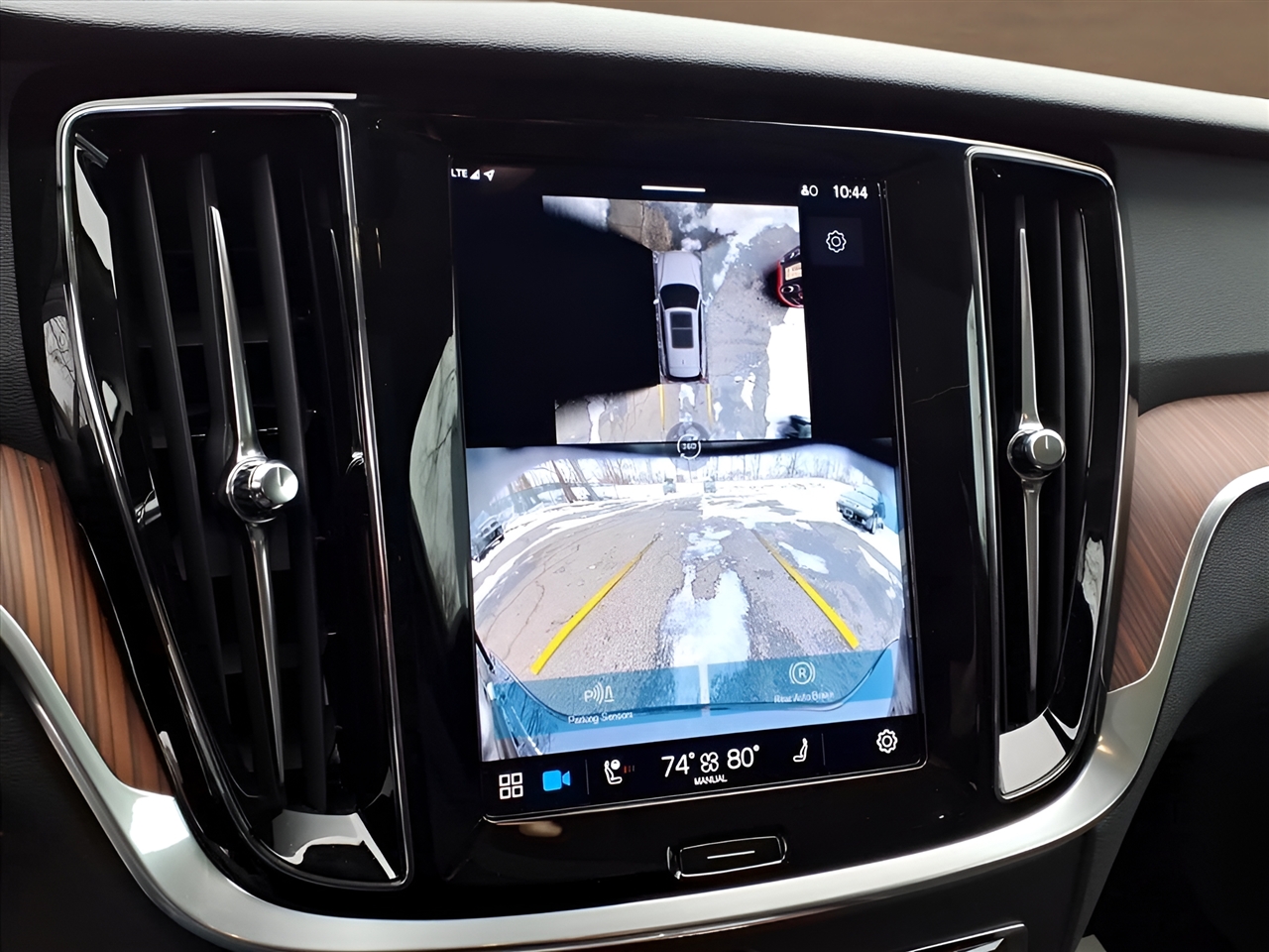 Volvo V60 Cross Country B5 AWD Plus 2025