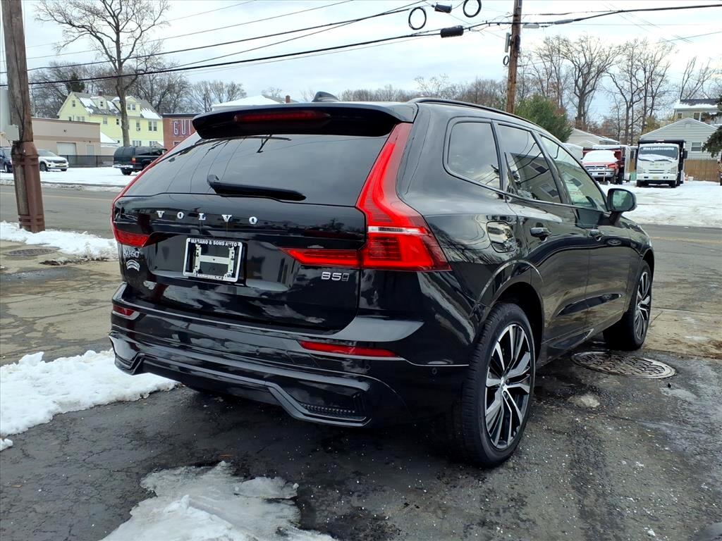 Volvo XC60 B5 AWD Plus 2025