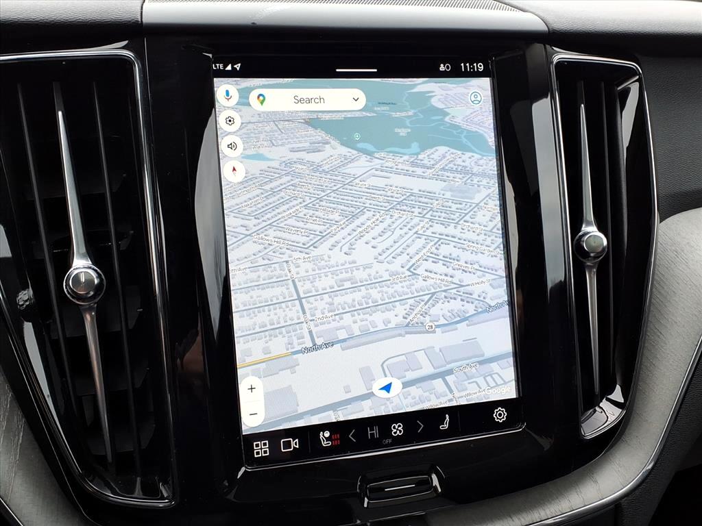 Volvo XC60 B5 AWD Plus 2025