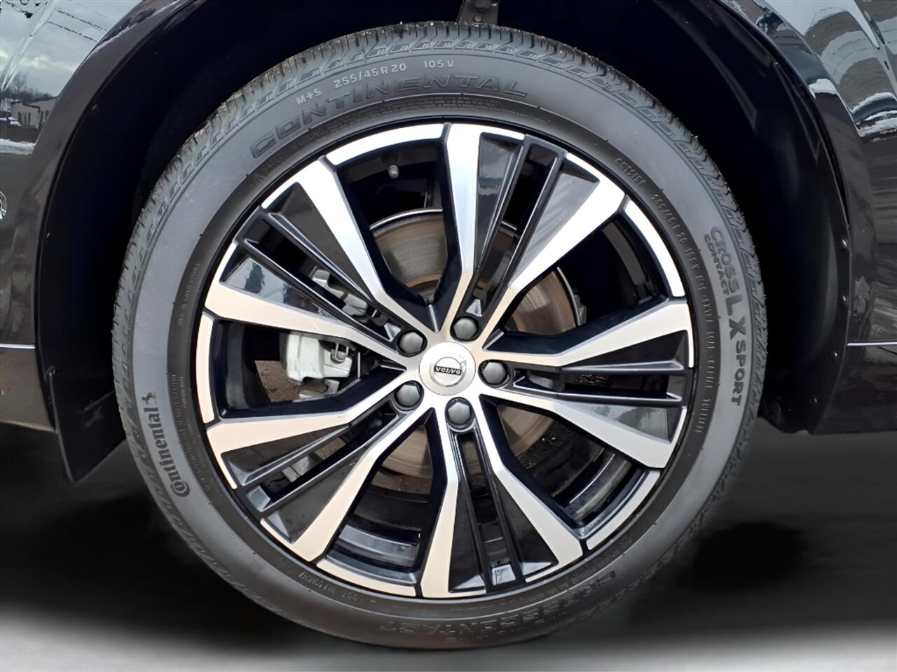 Volvo XC60 B5 AWD Plus 2025