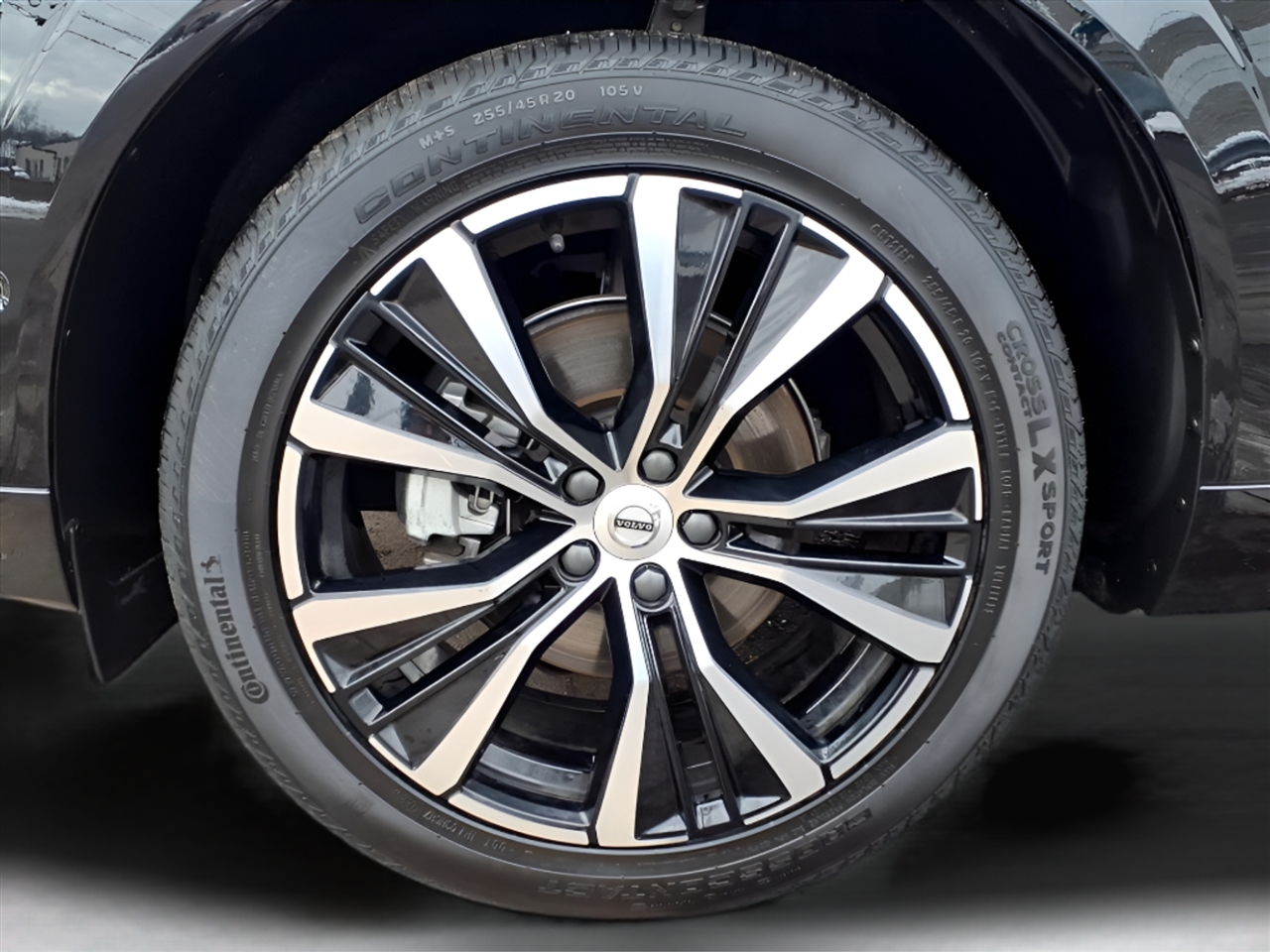 Volvo XC60 B5 AWD Plus 2025