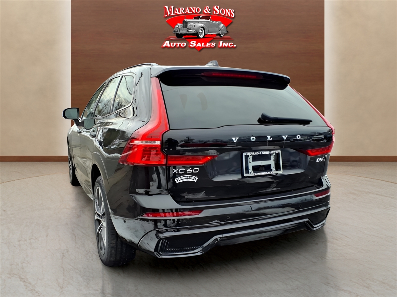 Volvo XC60 B5 AWD Plus 2025