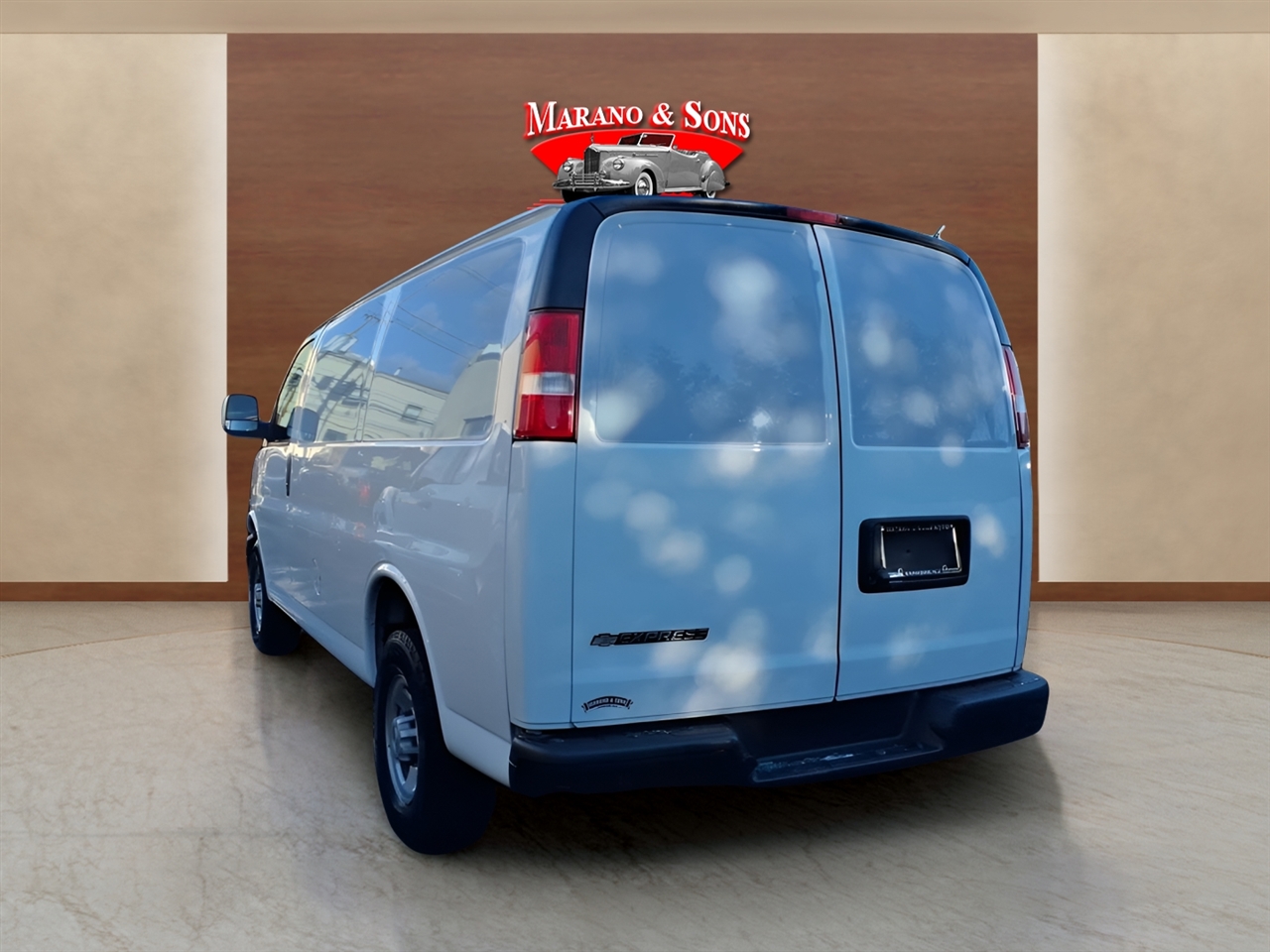 Chevrolet Express Cargo Van RWD 2500 135" 2020