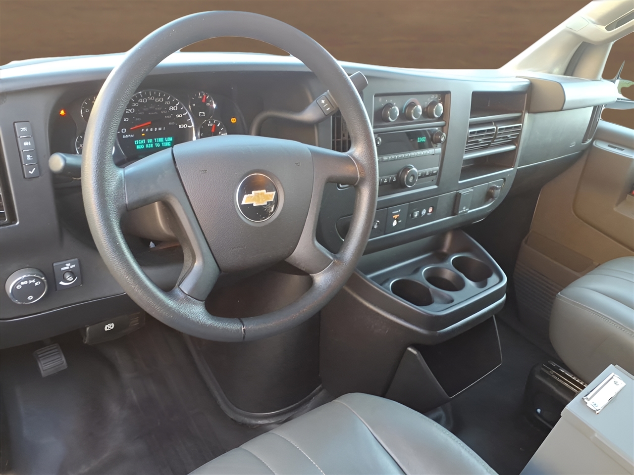 Chevrolet Express Cargo Van RWD 2500 135" 2020