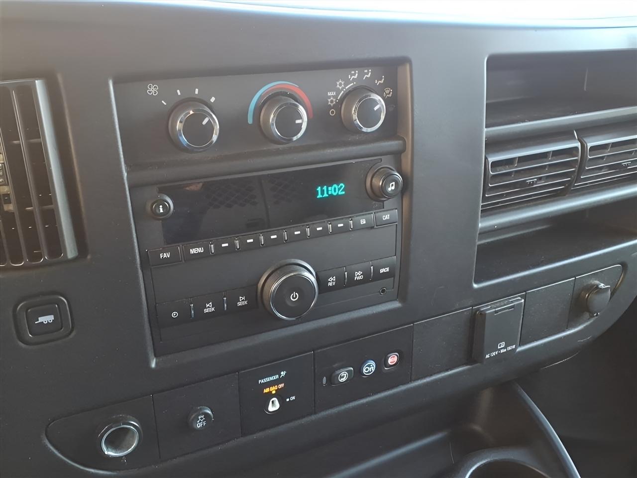 Chevrolet Express Cargo Van RWD 2500 135" 2020