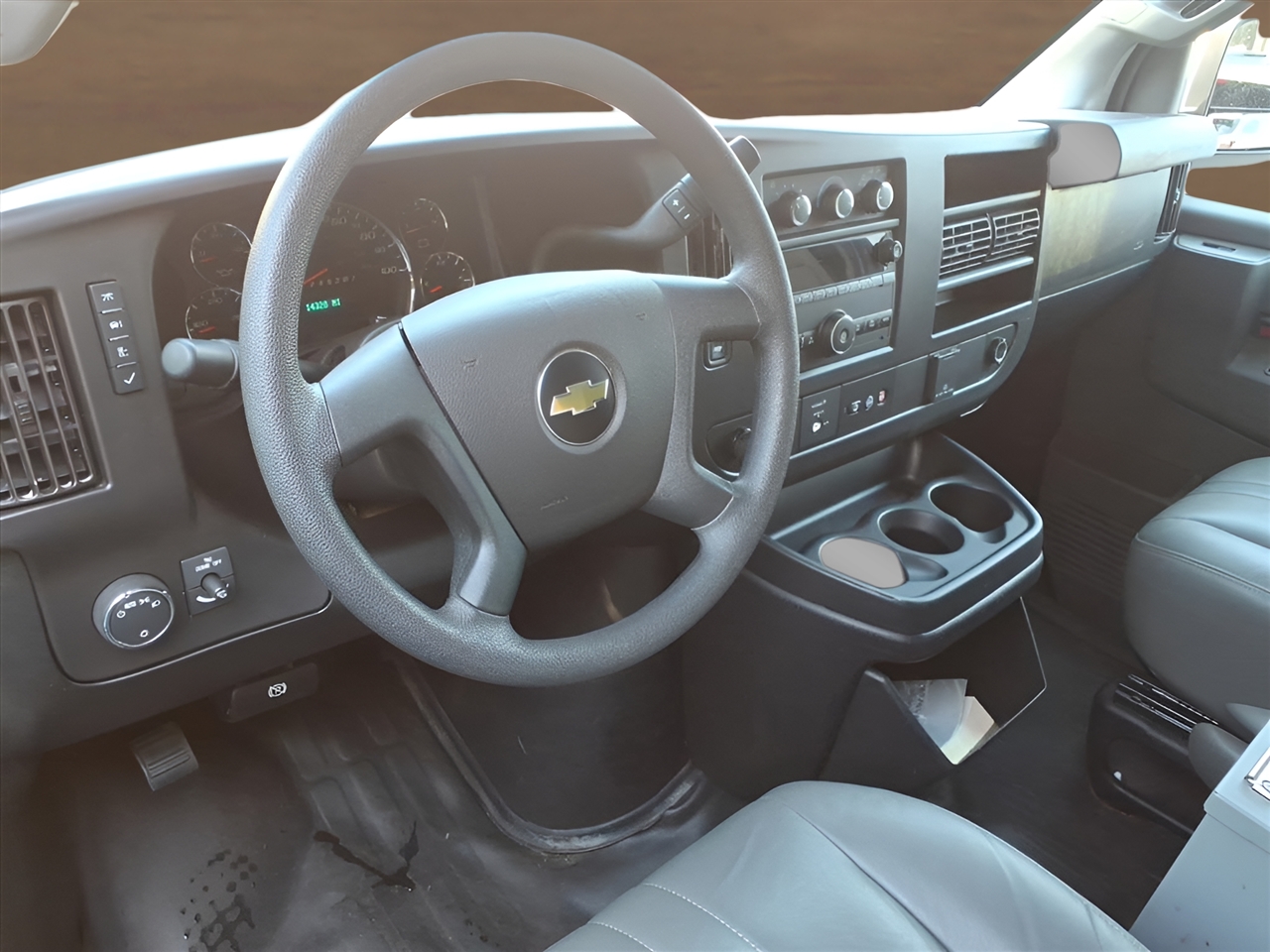 Chevrolet Express Cargo Van RWD 2500 135" 2020