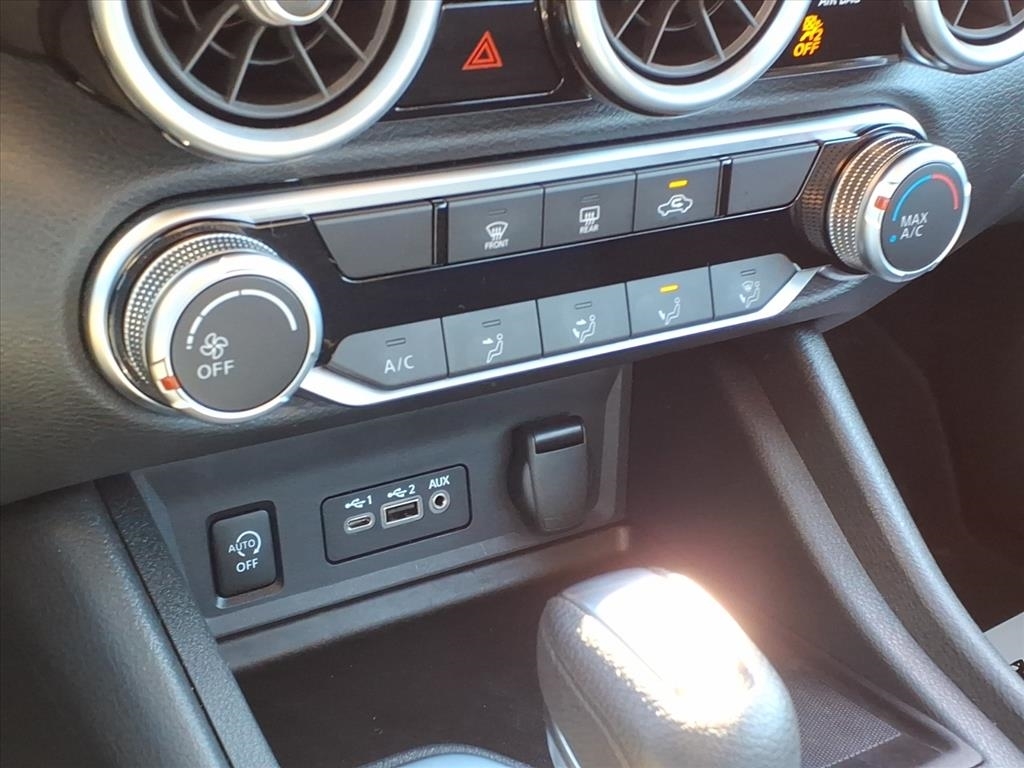 Nissan Sentra SV CVT 2025