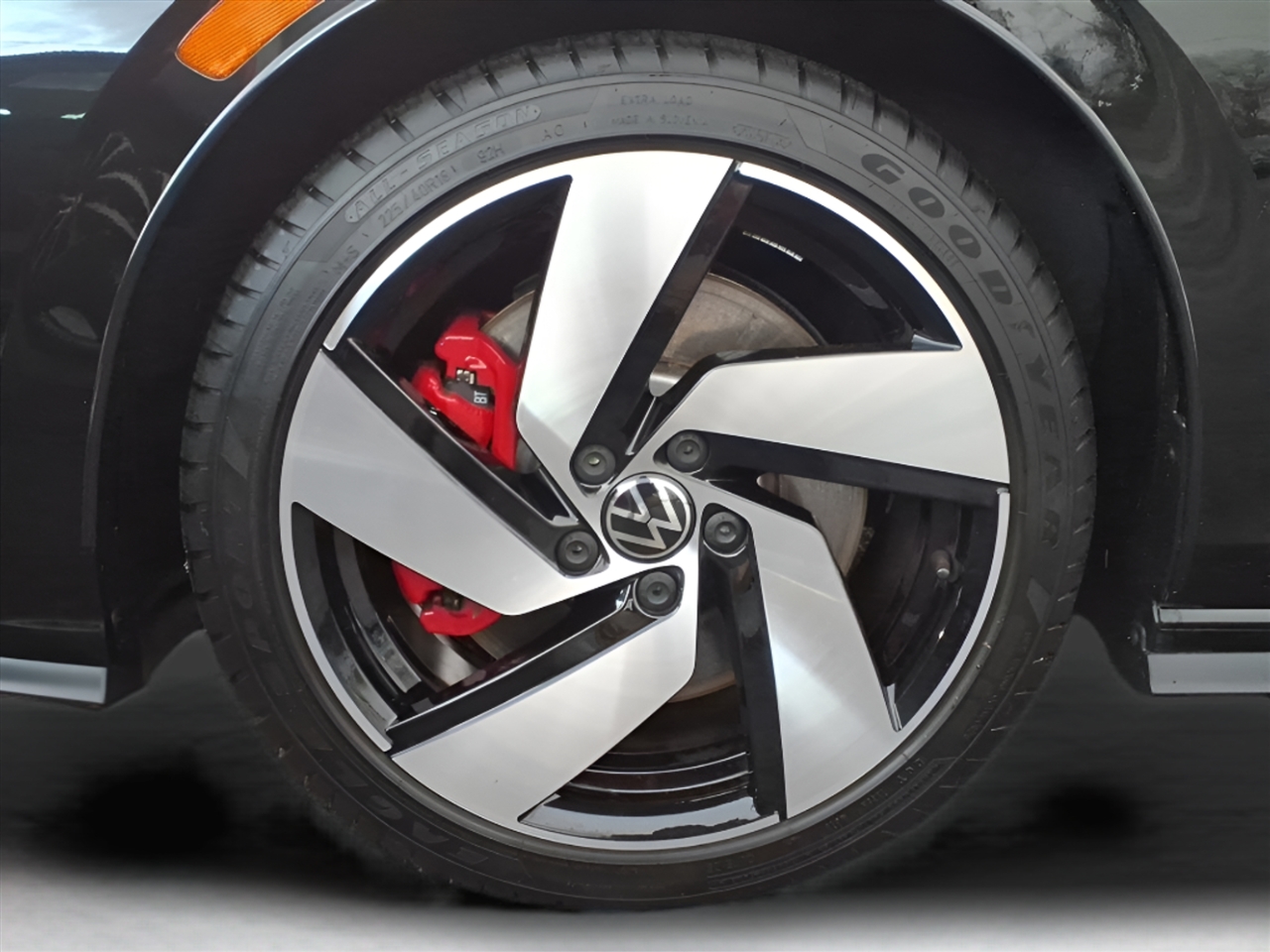 Volkswagen Golf GTI 2.0T S DSG 2024