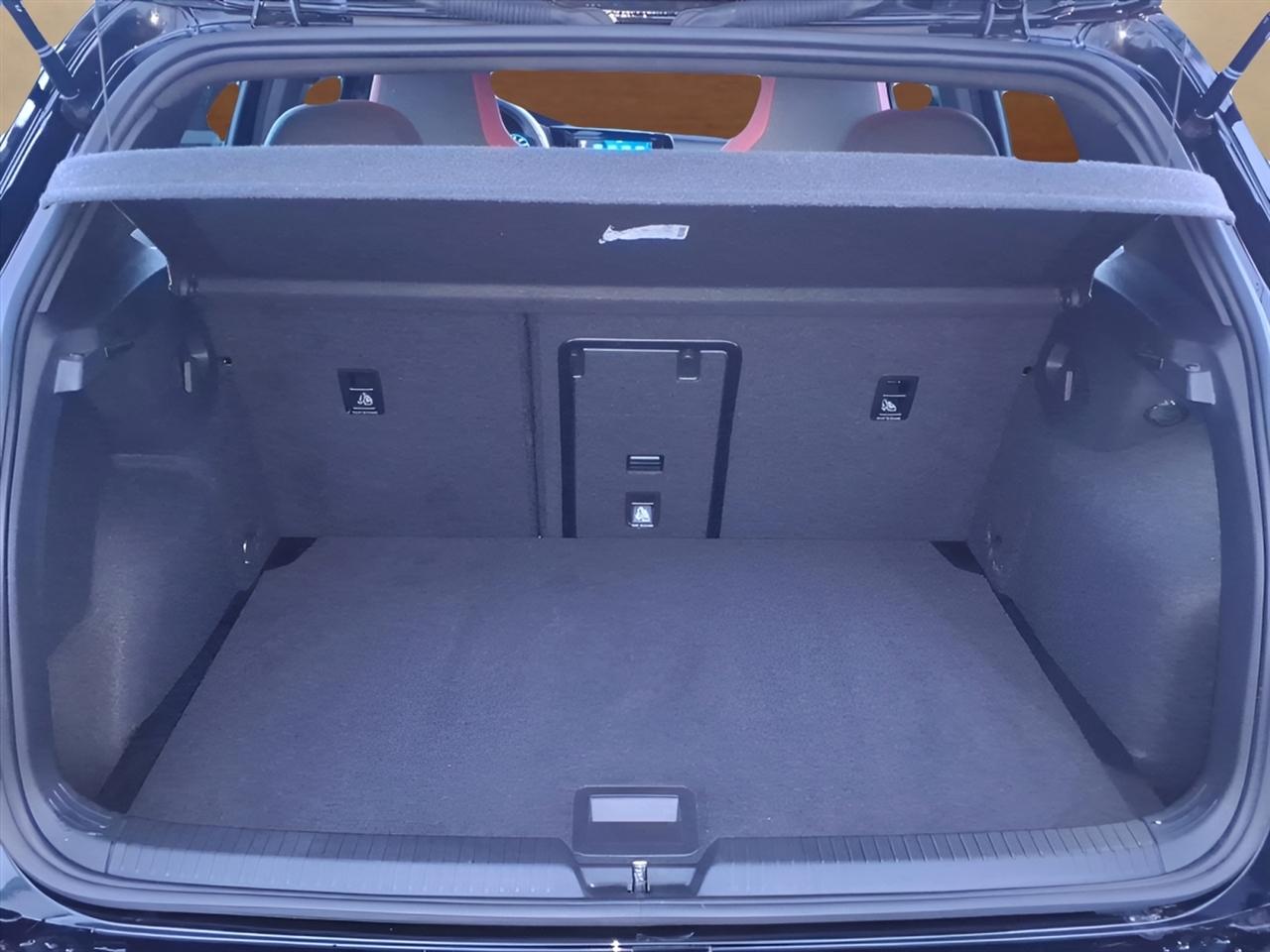 Volkswagen Golf GTI 2.0T S DSG 2024