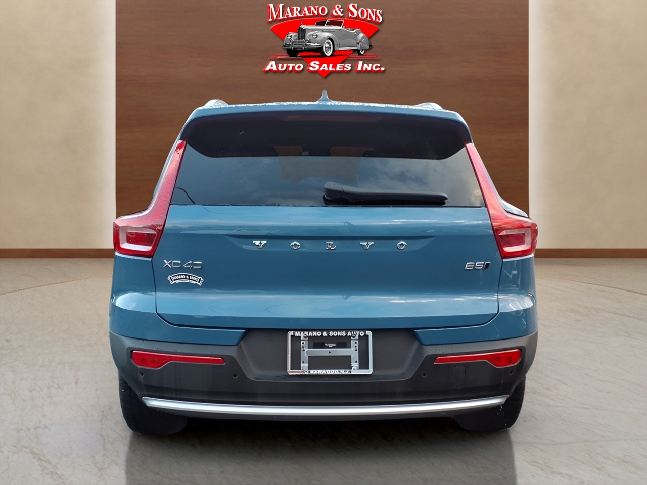 Volvo XC40 B5 AWD Plus Bright Theme 2025