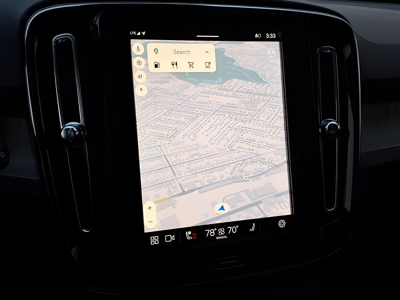 Volvo XC40 B5 AWD Plus Bright Theme 2025