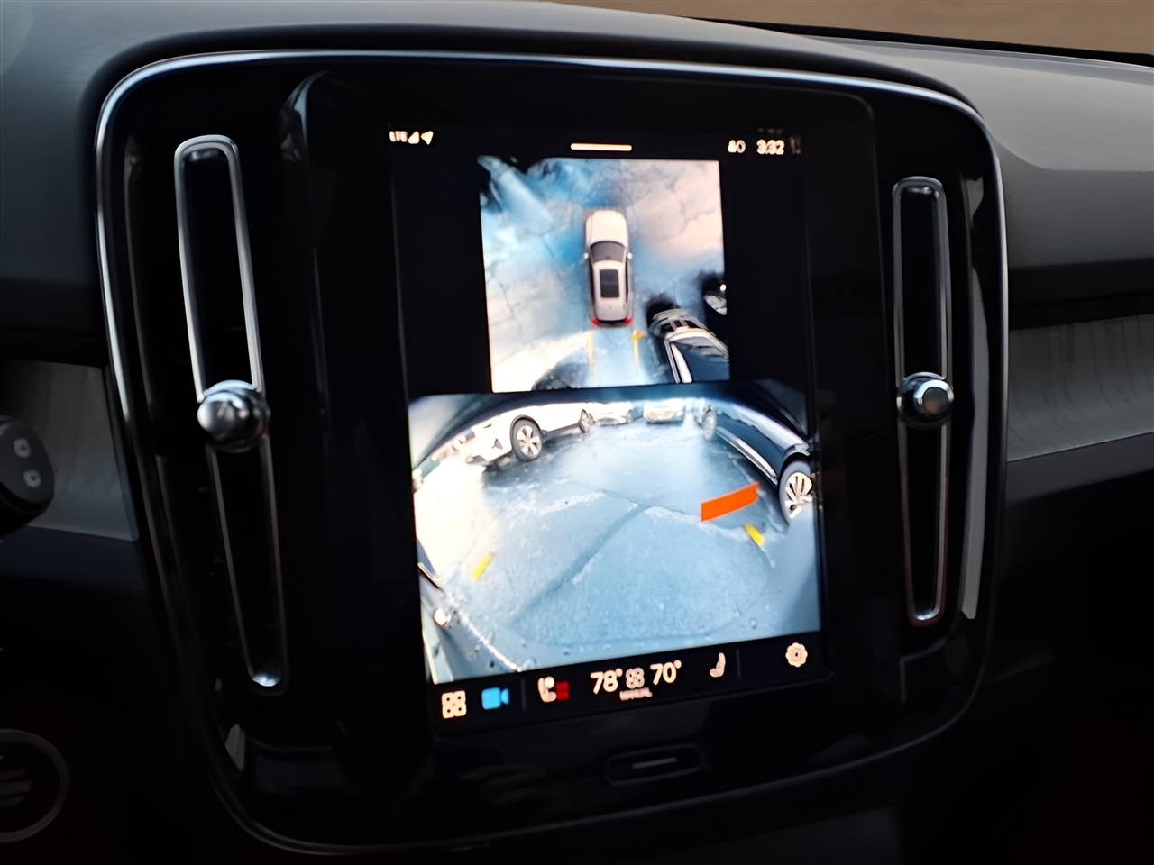 Volvo XC40 B5 AWD Plus Bright Theme 2025