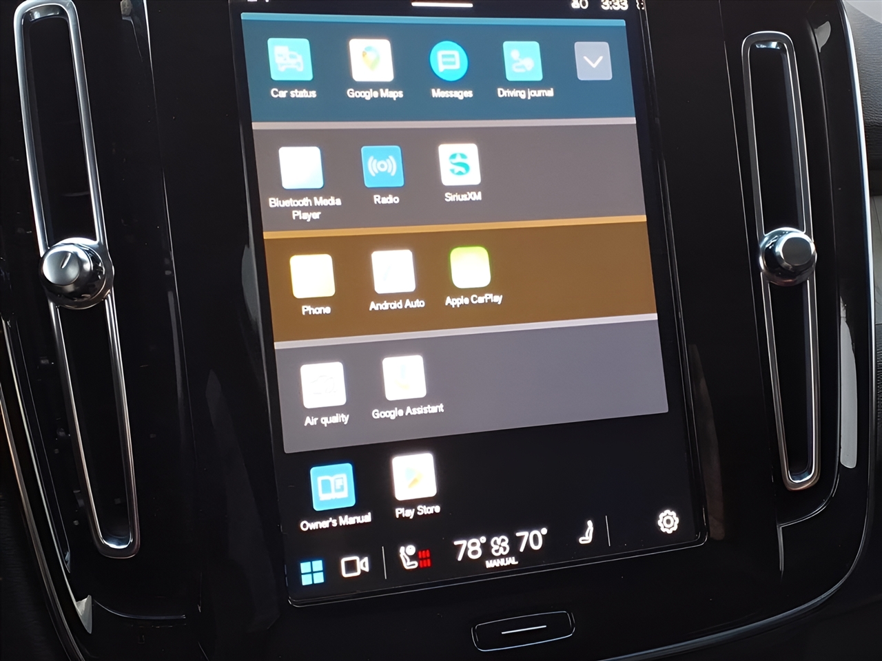 Volvo XC40 B5 AWD Plus Bright Theme 2025