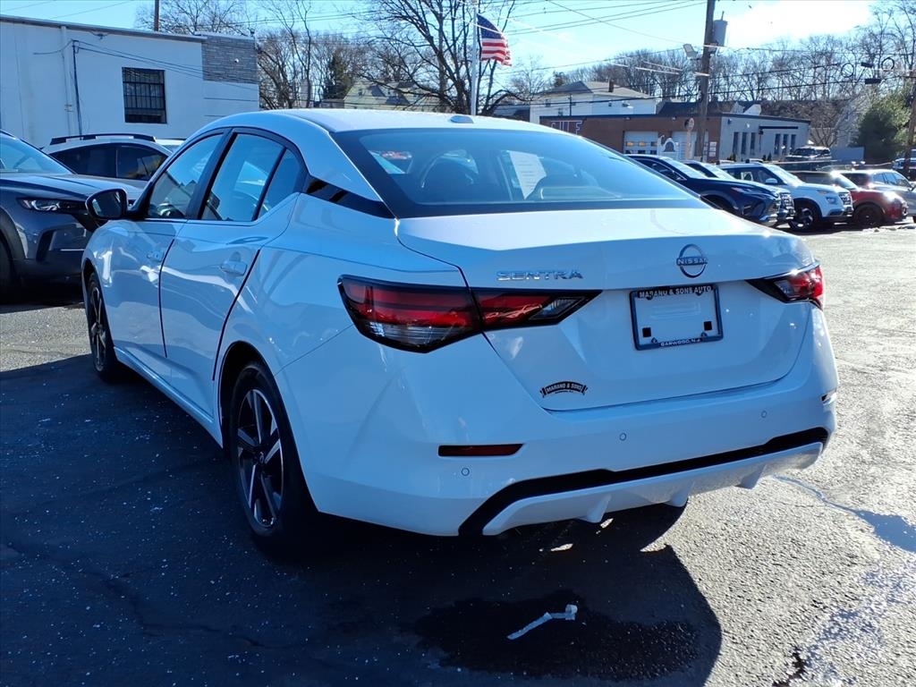 Nissan Sentra SV CVT 2025