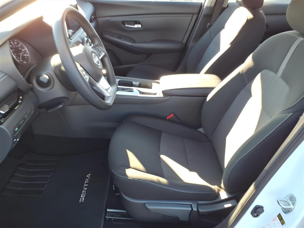 Nissan Sentra SV CVT 2025