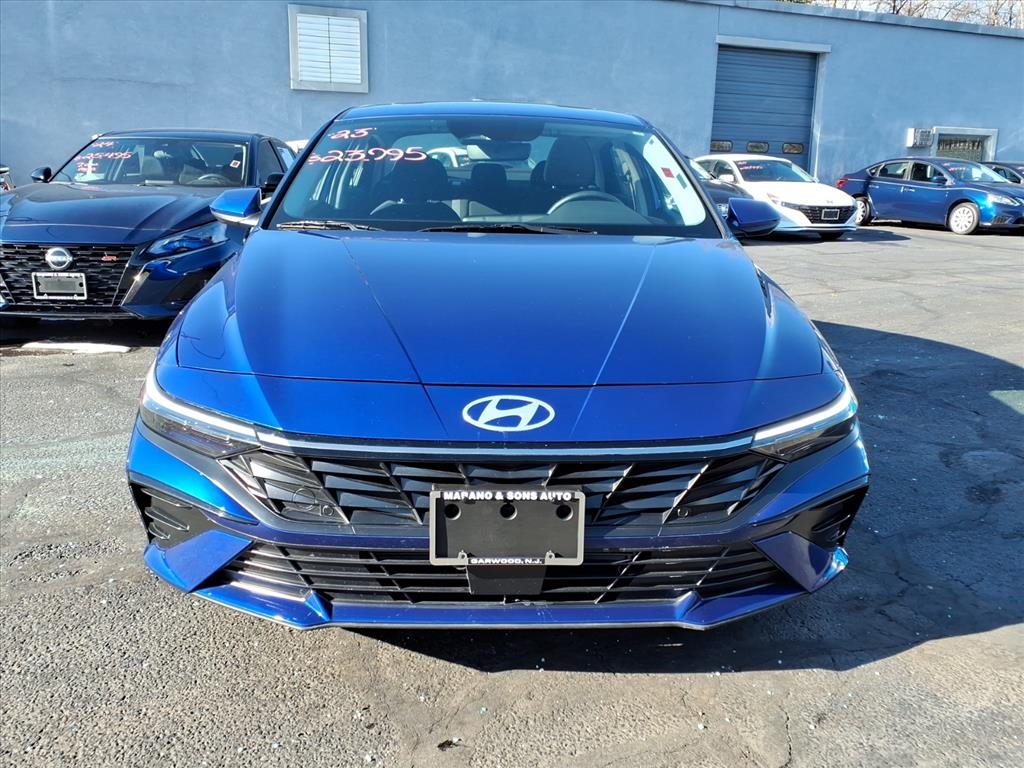 Hyundai Elantra SEL Convenience IVT 2025