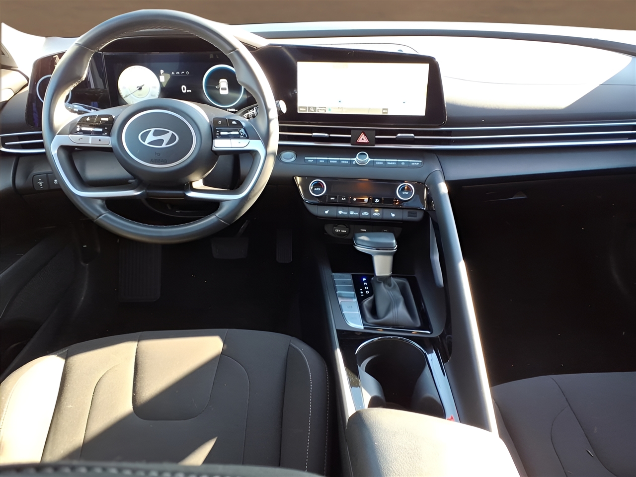 Hyundai Elantra SEL Convenience IVT 2025