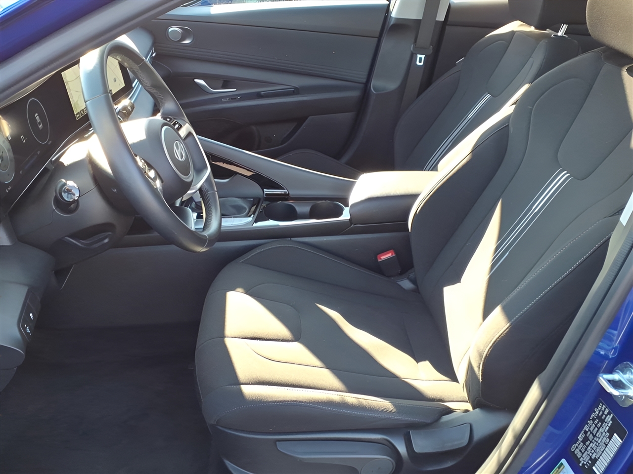 Hyundai Elantra SEL Convenience IVT 2025