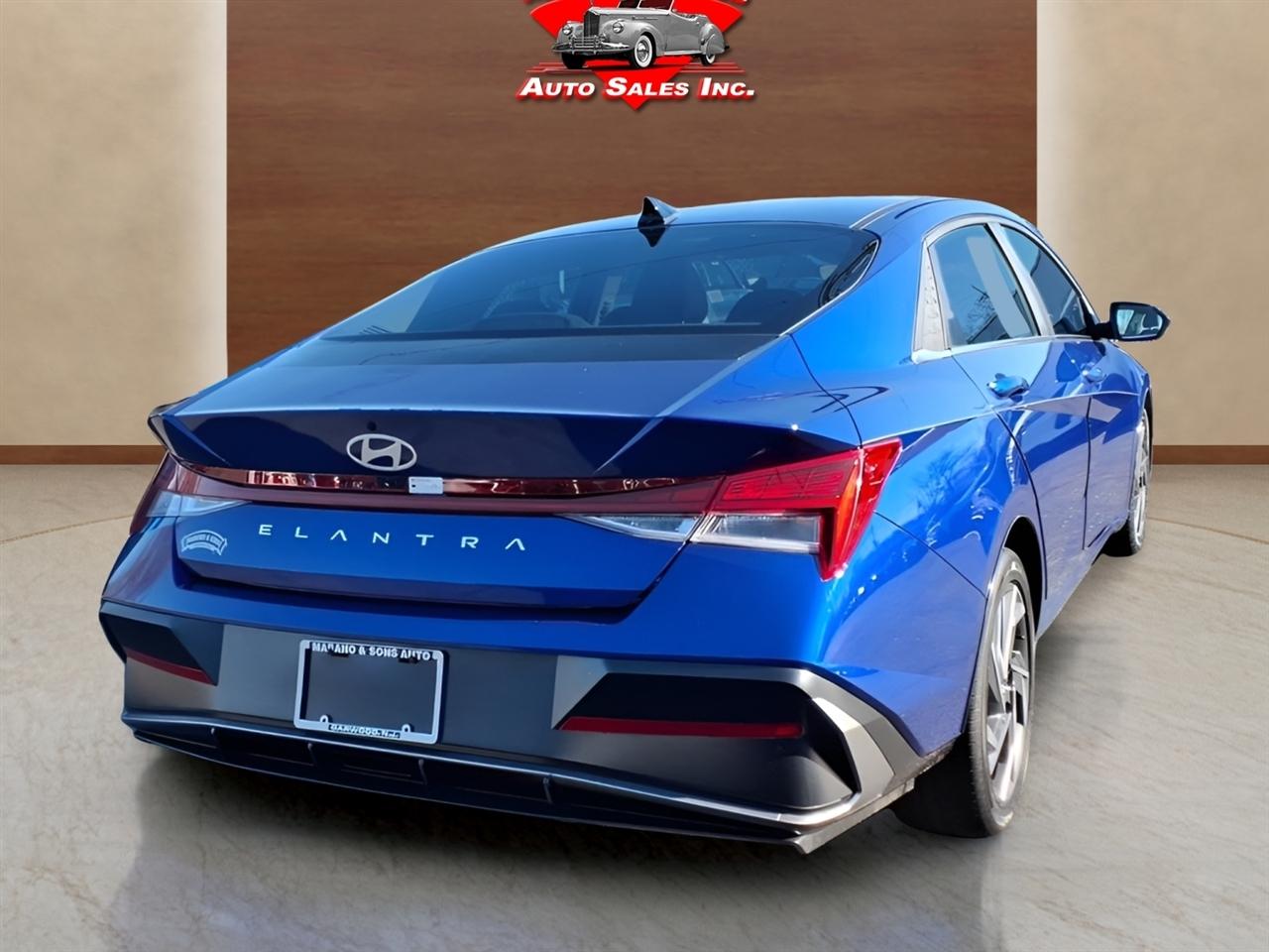 Hyundai Elantra SEL Convenience IVT 2025