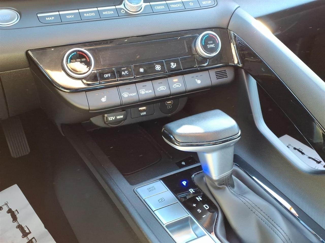 Hyundai Elantra SEL Convenience IVT 2025