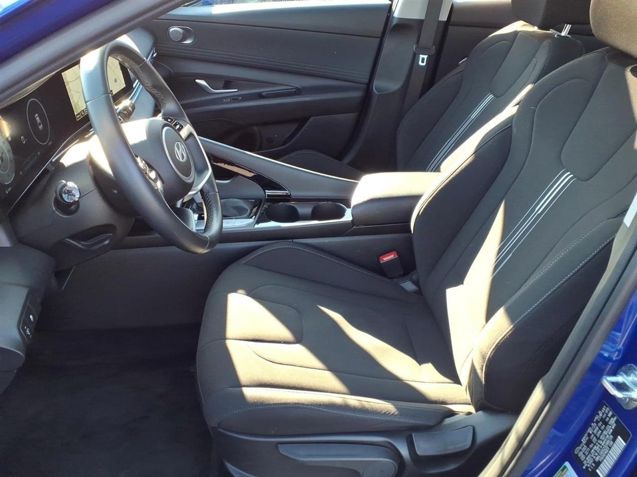 Hyundai Elantra SEL Convenience IVT 2025