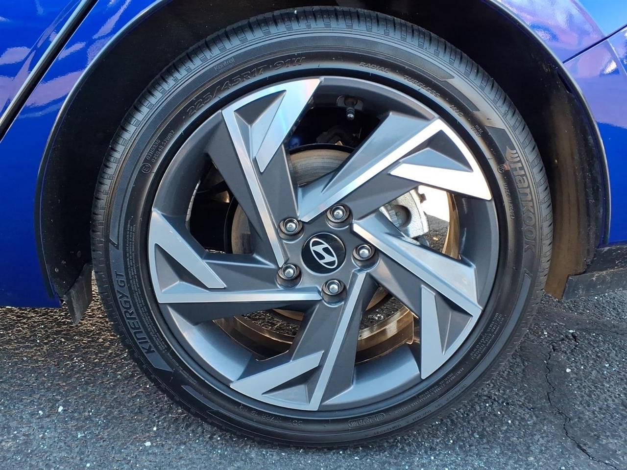 Hyundai Elantra SEL Convenience IVT 2025