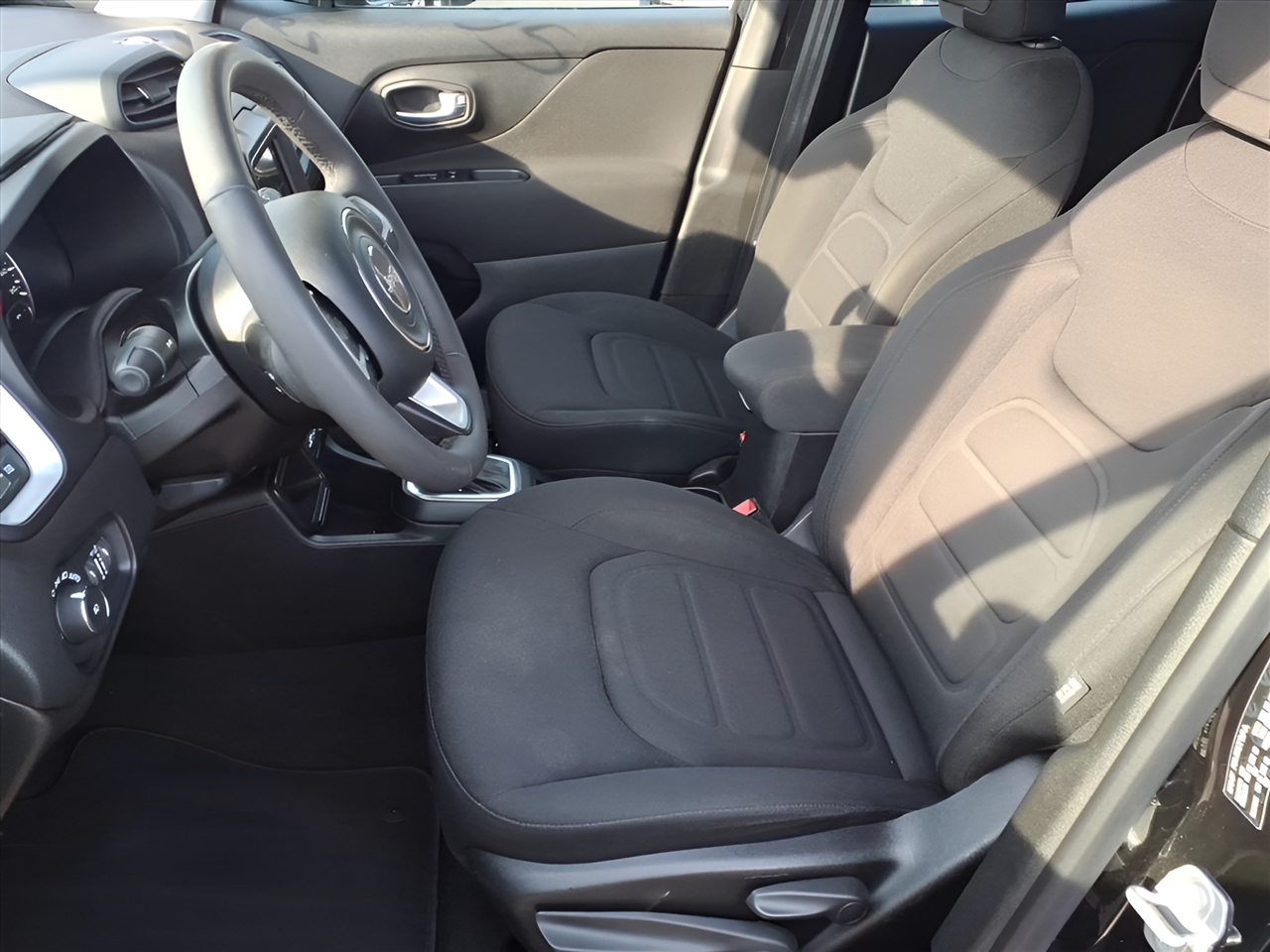 Jeep Renegade Latitude FWD 2021