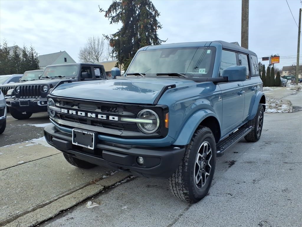 2023 Ford Bronco Base 4 Door 4x4