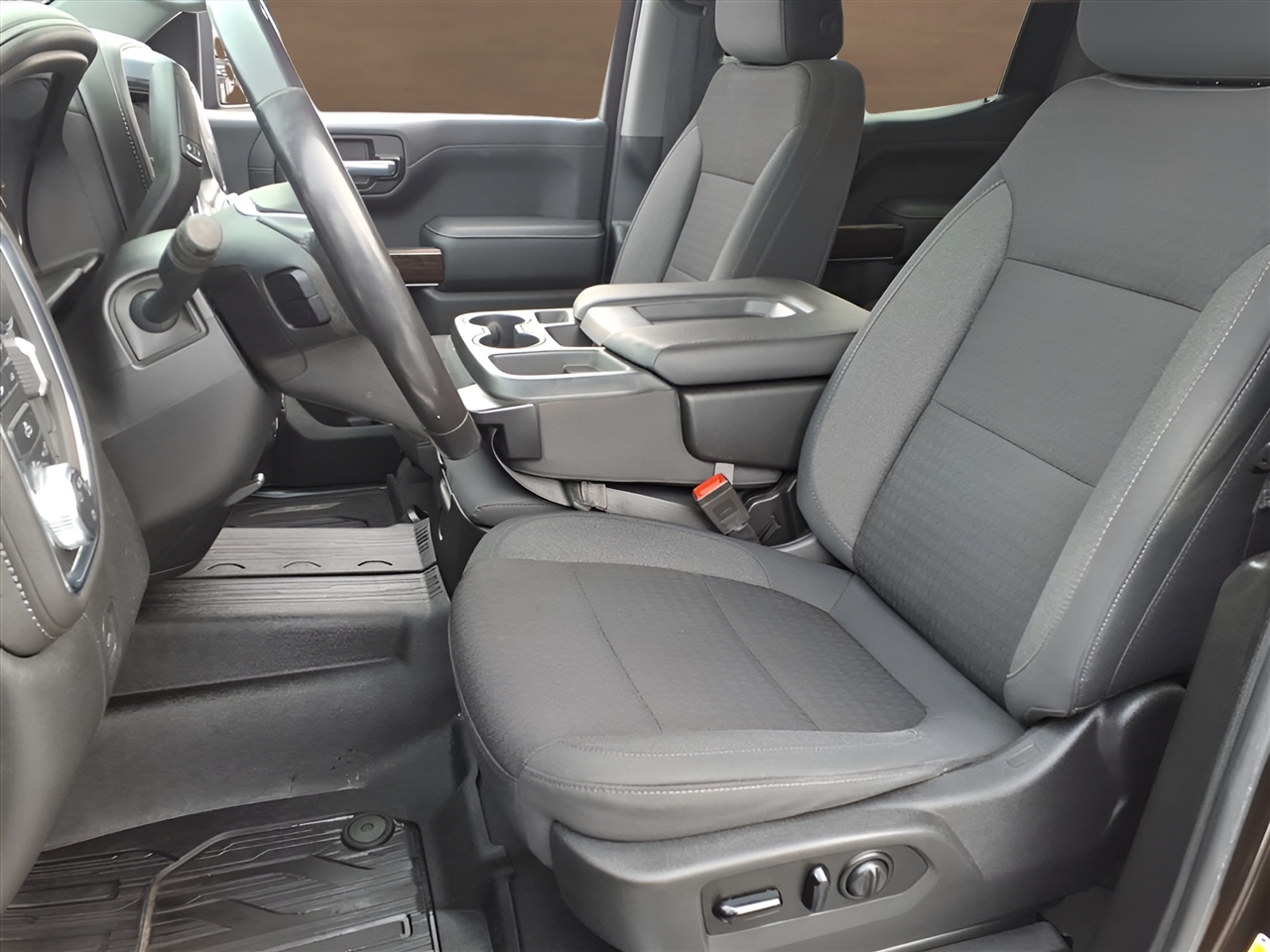 GMC Sierra 1500 4WD Crew Cab 157" SLE 2020