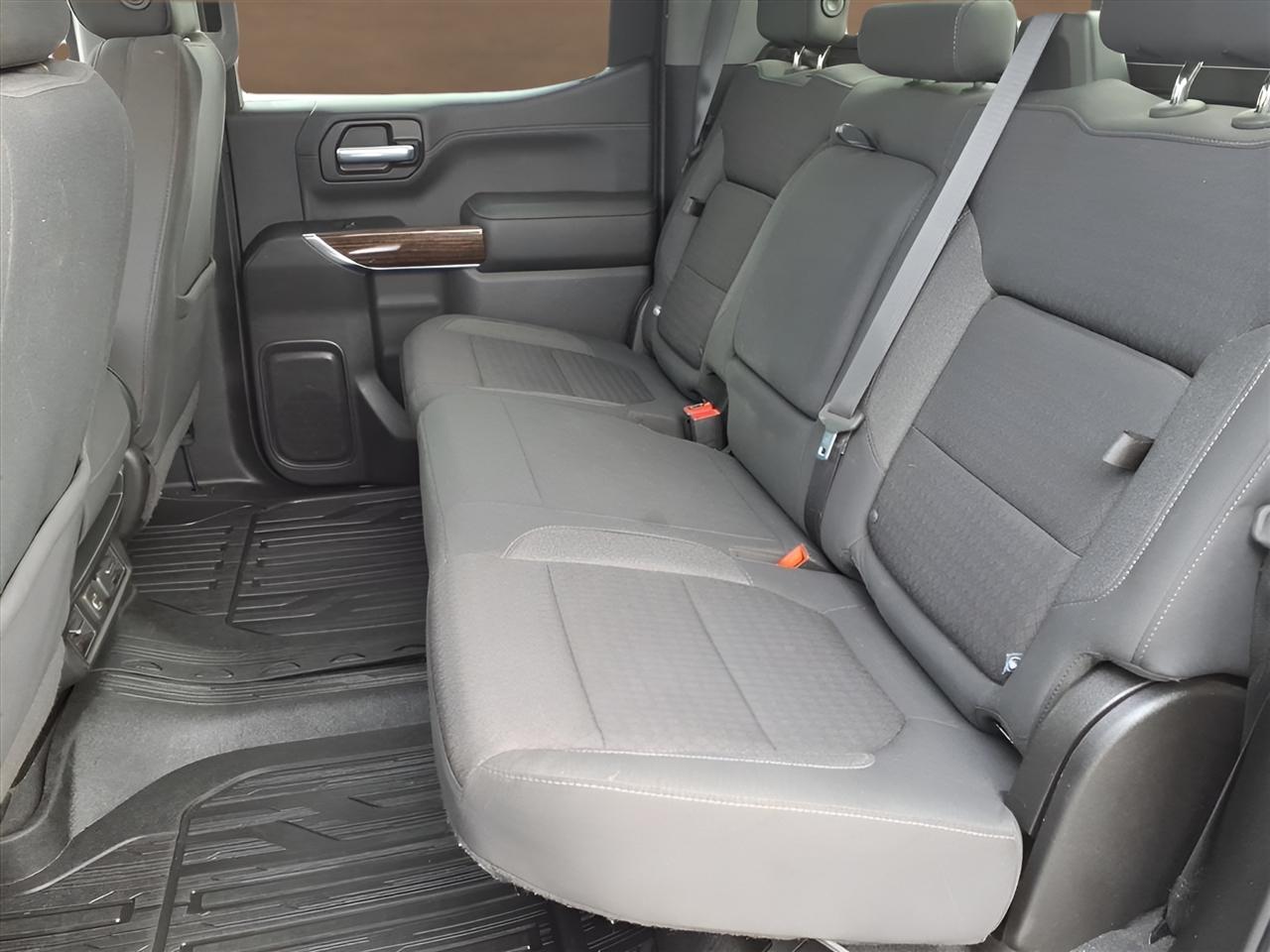 GMC Sierra 1500 4WD Crew Cab 157" SLE 2020