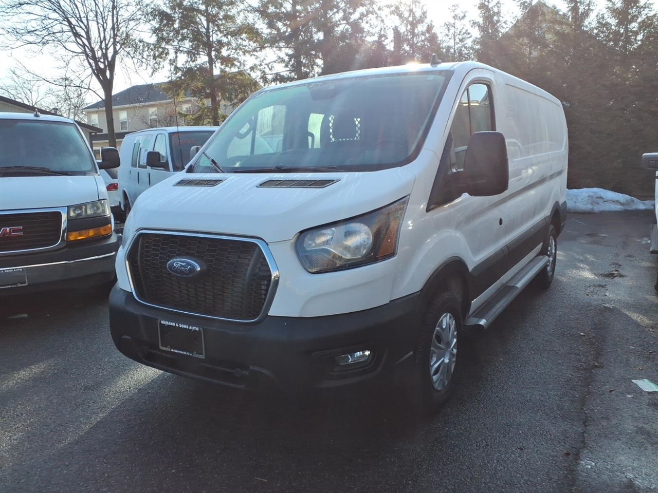 2024 Ford Transit Cargo Van T-250 130" Low Rf 9070 GVWR RWD