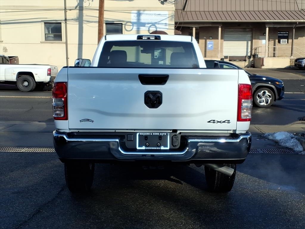 Ram Truck 2500 Tradesman 4x4 Reg Cab 8' Box 2022