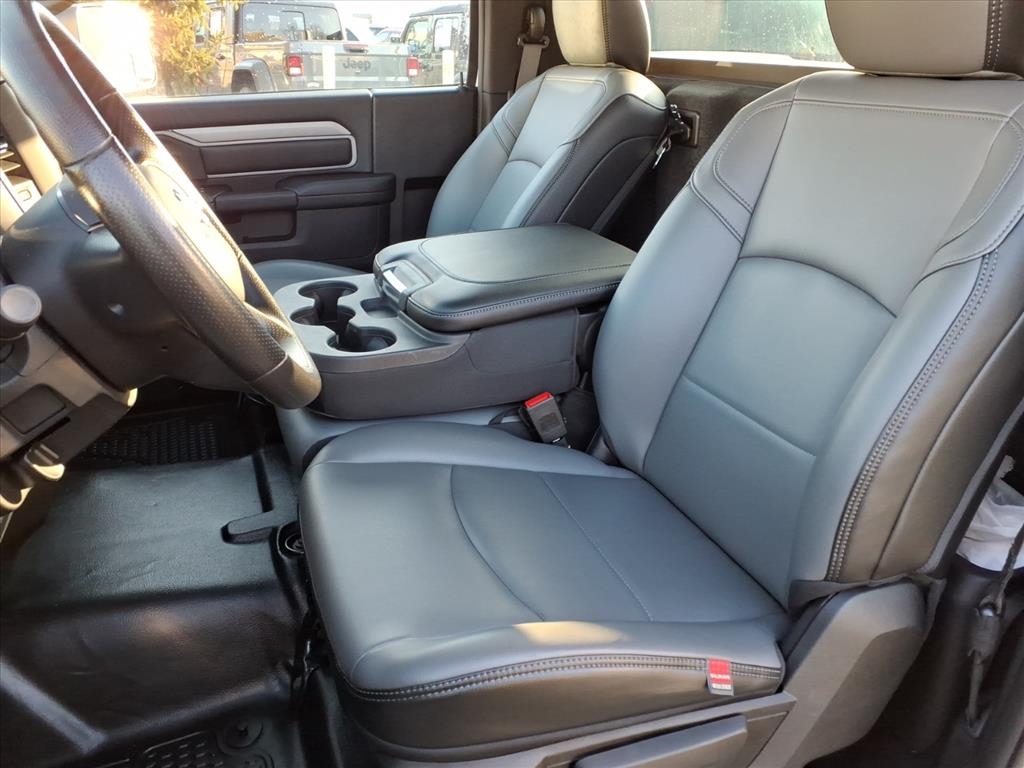 Ram Truck 2500 Tradesman 4x4 Reg Cab 8' Box 2022