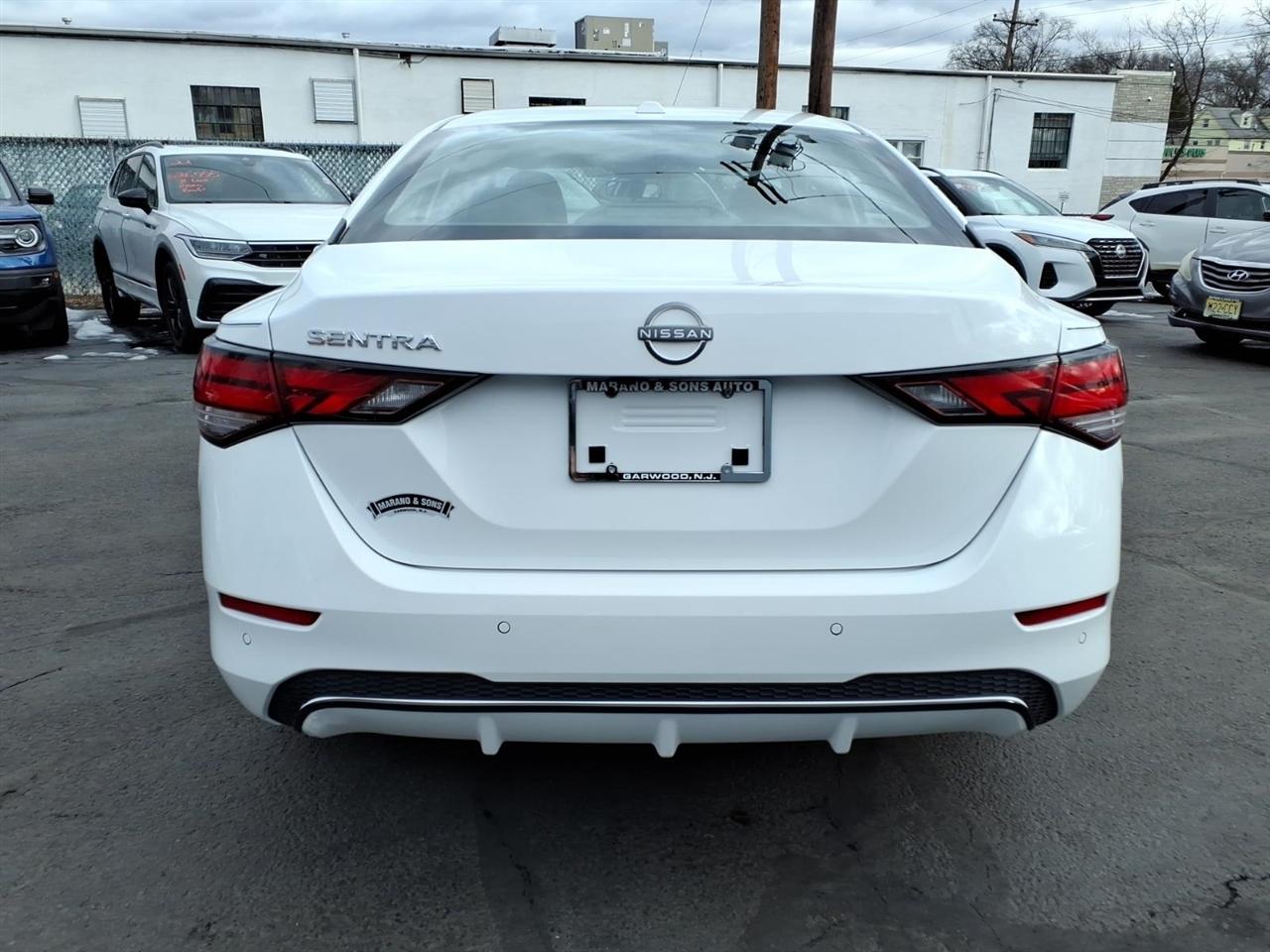 Nissan Sentra SV CVT 2025