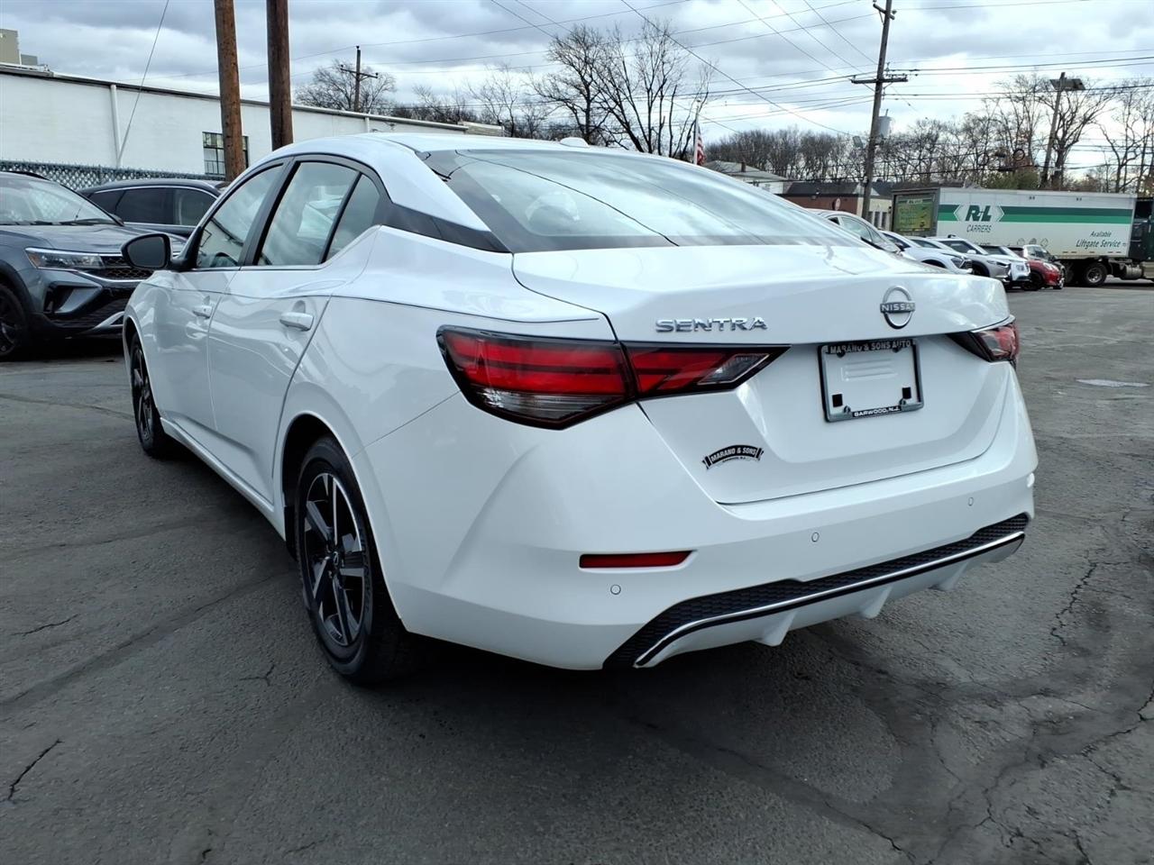 Nissan Sentra SV CVT 2025