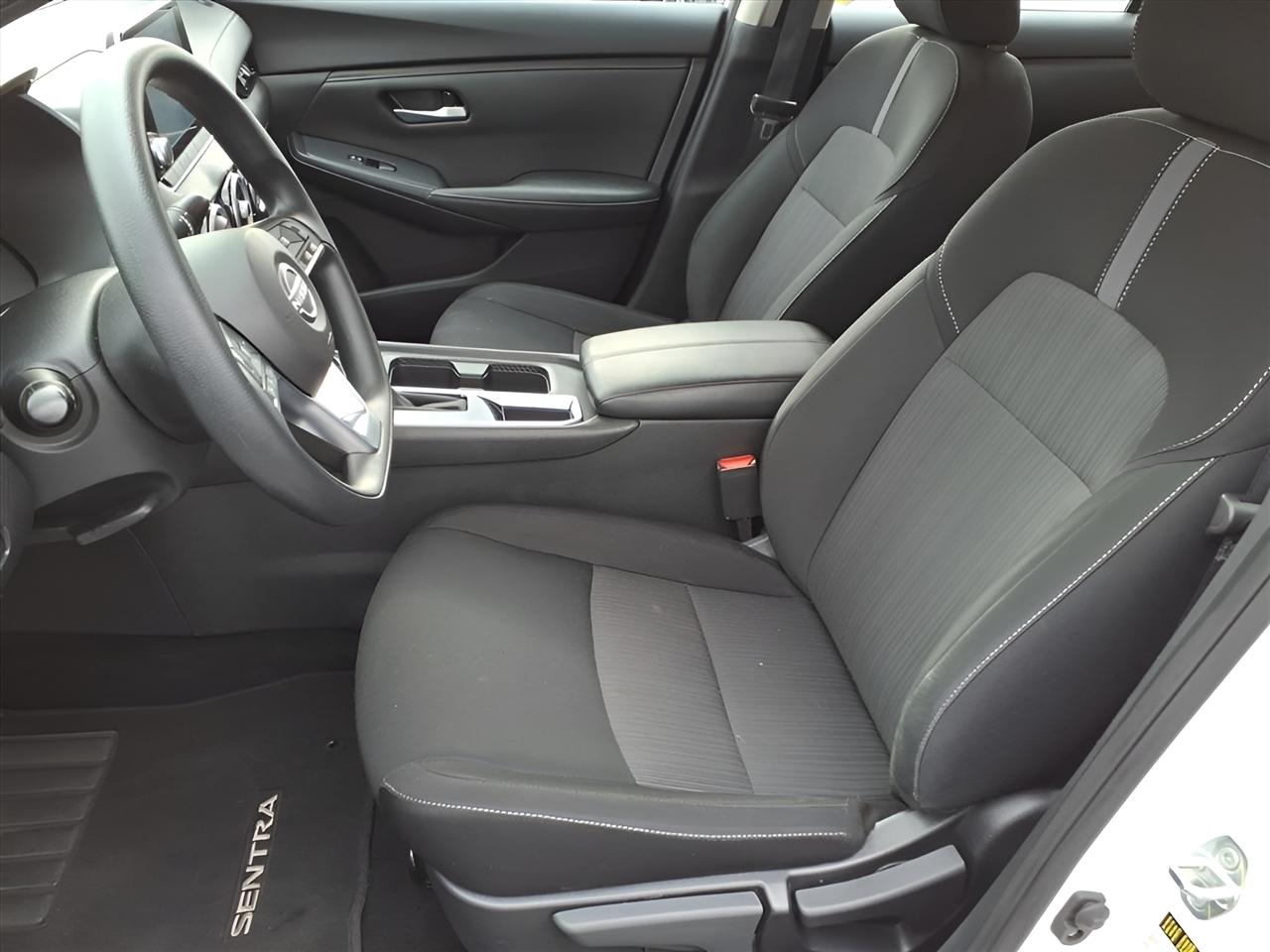 Nissan Sentra SV CVT 2025