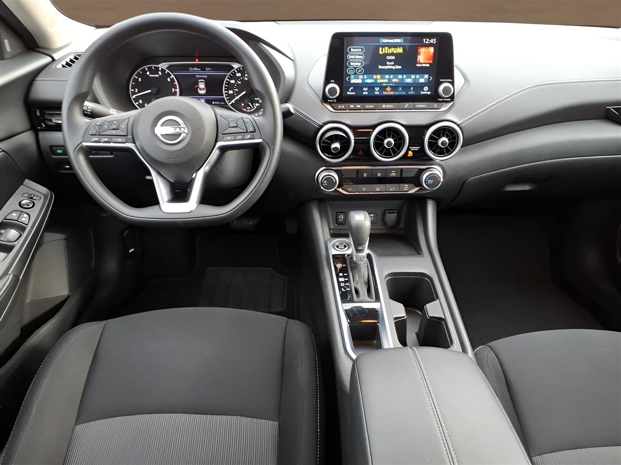 Nissan Sentra SV CVT 2025