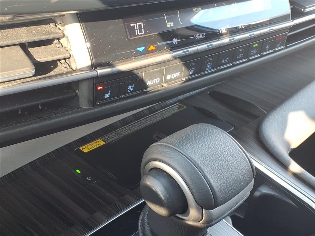 Toyota Sienna Limited AWD 7-Passenger (Natl) 2024