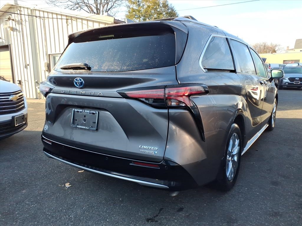 Toyota Sienna Limited AWD 7-Passenger (Natl) 2024