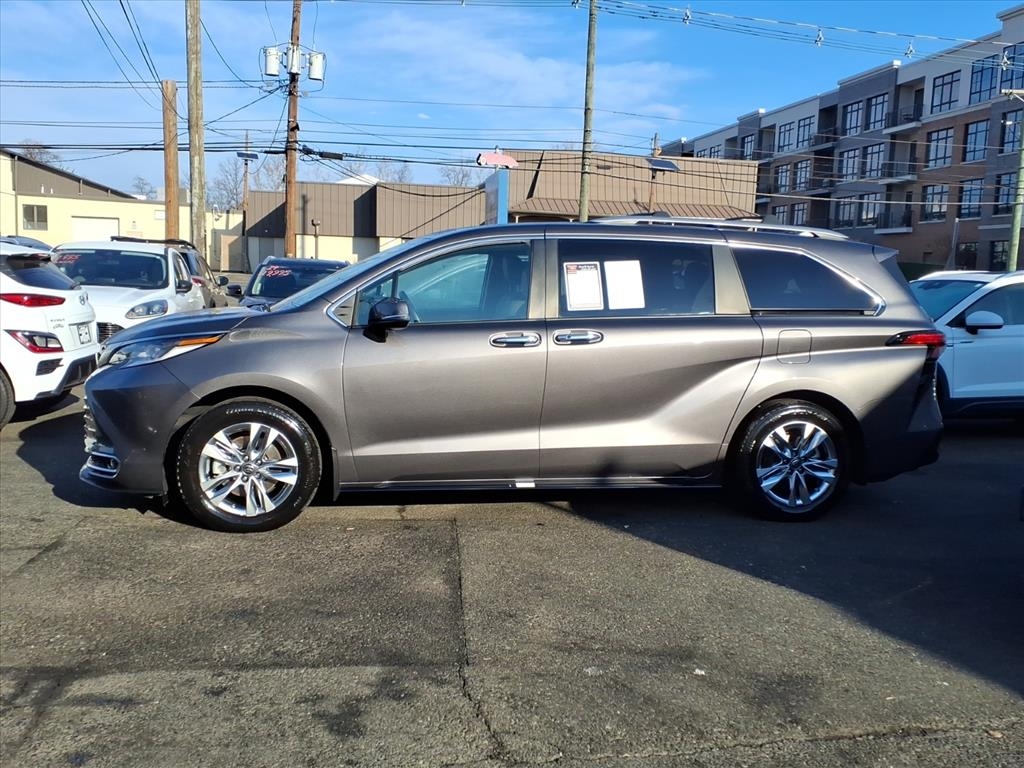 Toyota Sienna Limited AWD 7-Passenger (Natl) 2024