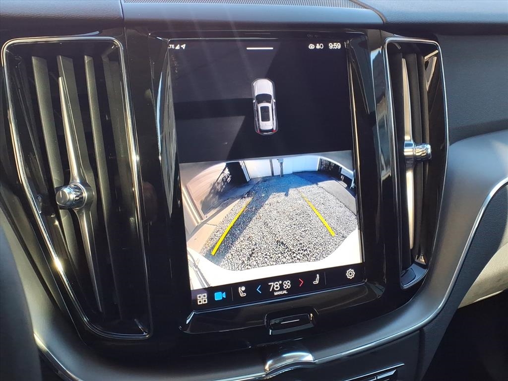 Volvo XC60 B5 AWD Core 2025