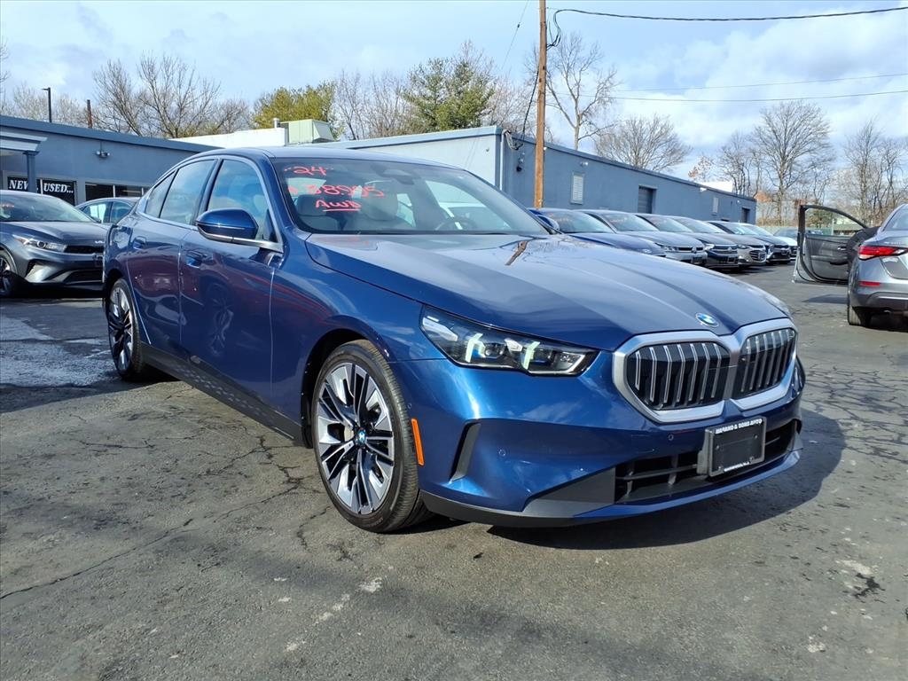 BMW 5 Series 530i xDrive Sedan 2024