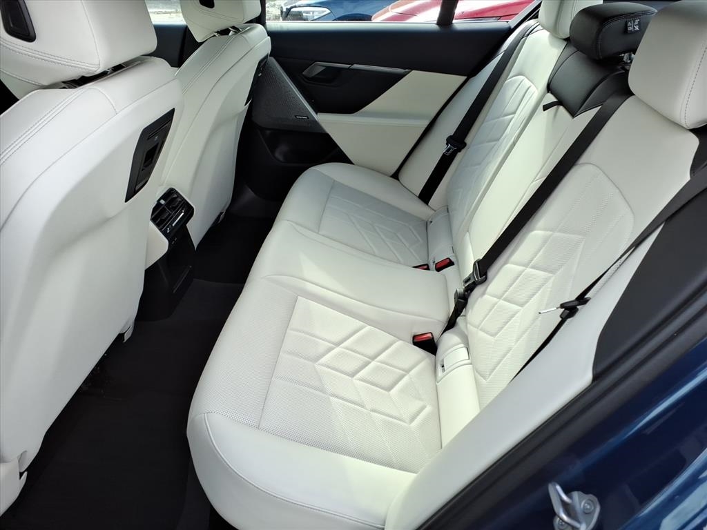 BMW 5 Series 530i xDrive Sedan 2024