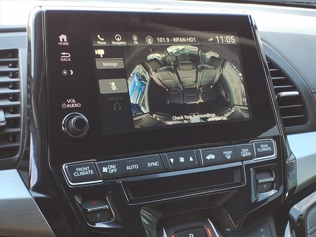 Honda Odyssey Touring Auto 2024